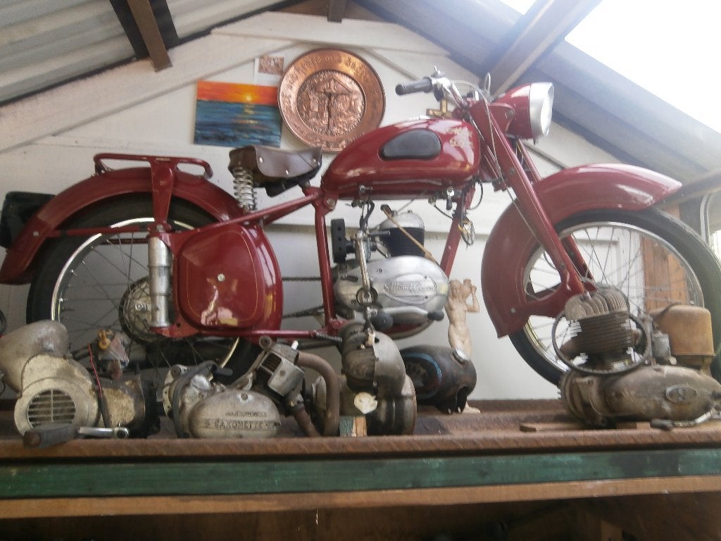 Monet Goyon, Motoren, Particulier