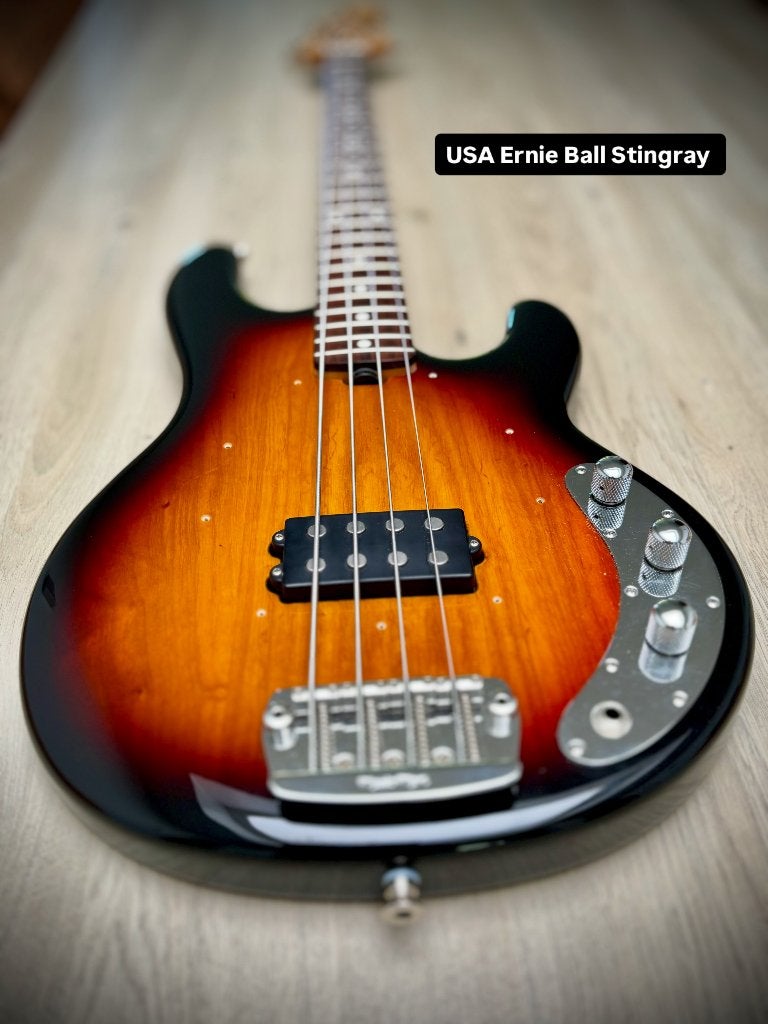 Ernie Ball Music Man Stingray SR4 - EQ 2 bandes — 2008, Musique & Instruments, Enlèvement, Comme neuf, Électrique