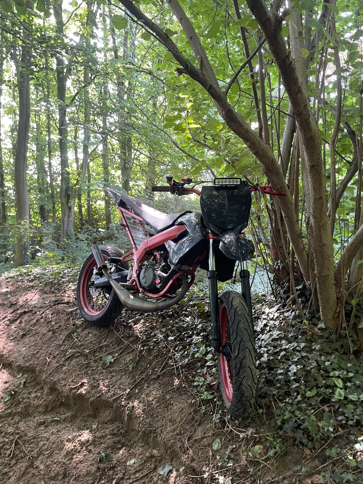 Yasuni R2 Derbi/ AM6, Fietsen en Brommers, Brommeronderdelen | Algemeen, Zo goed als nieuw, Uitlaat, Ophalen of Verzenden