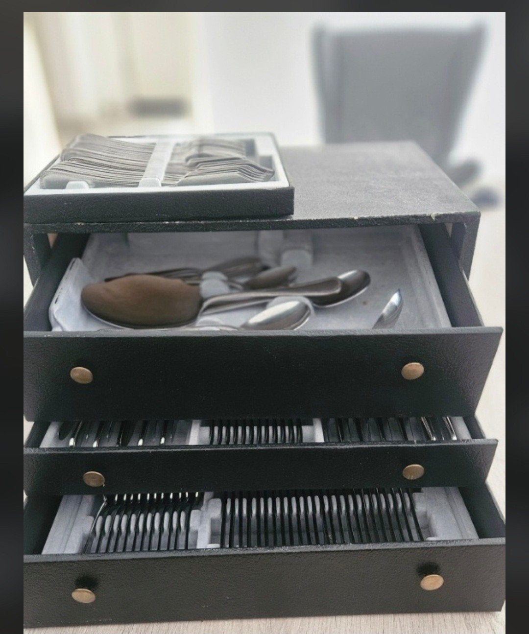 Grande ménagère Jean Couzon Inox 18/10 – Modèle Perlé (avec, Enlèvement, Classique