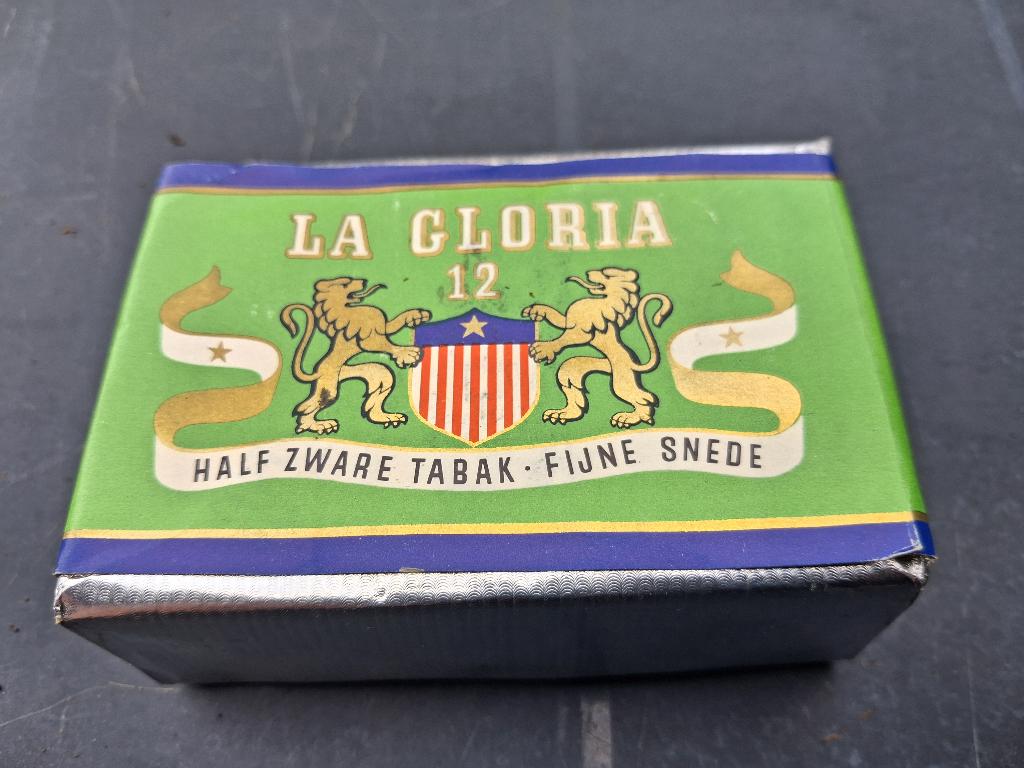paquet complet de tabac LA GLORIA GREEN taxe 16BFR, Enlèvement ou Envoi, Utilisé, Panneau publicitaire