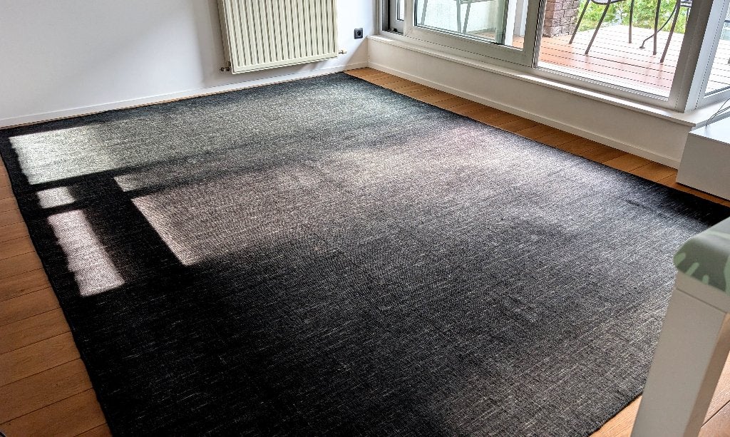 Zwart Wol Tapijt 250 x 350 cm - zo goed als nieuw, Maison & Meubles, 200 cm ou plus, 200 cm ou plus, Comme neuf, Enlèvement