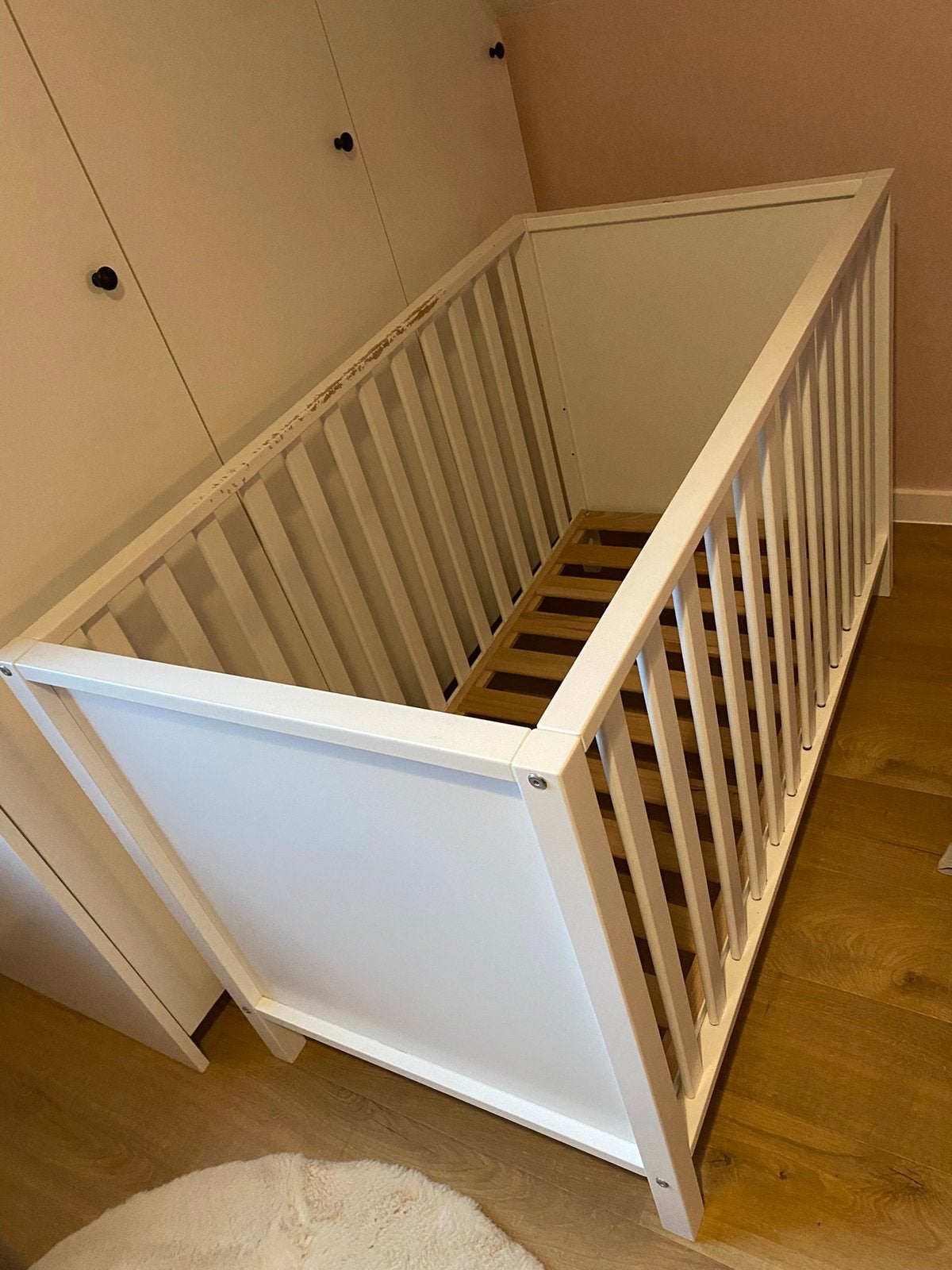 Quax babybed lima wit L 120 cm X B 60 cm + nieuwe matras, Kinderen en Baby's, Ophalen, Zo goed als nieuw