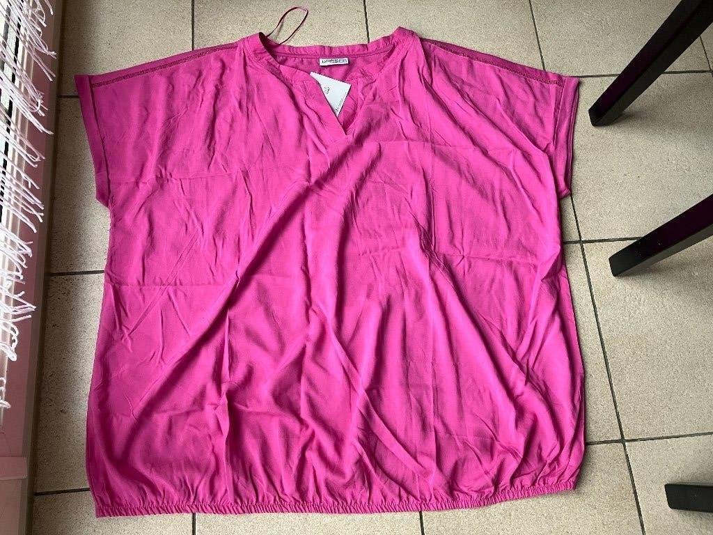 Nieuw paarskleurig T shirt - Maat 52 / 54, Kleding | Dames, Ophalen of Verzenden, Nieuw