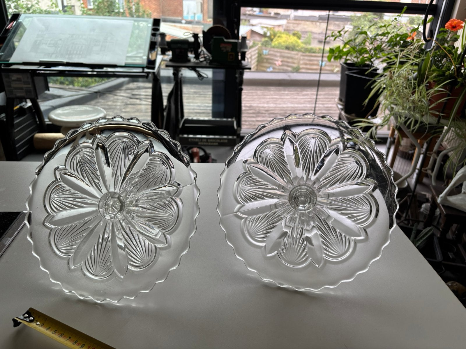 assiettes à gâteaux en verre Val Saint Lambert parfait état, Antiquités & Art, Antiquités | Verre & Cristal, Enlèvement