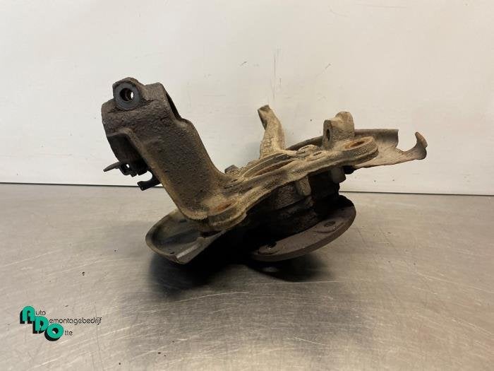 Fusee rechts-voor van een Seat Leon (Leon 09-), Gebruikt, -, -, Ophalen of Verzenden