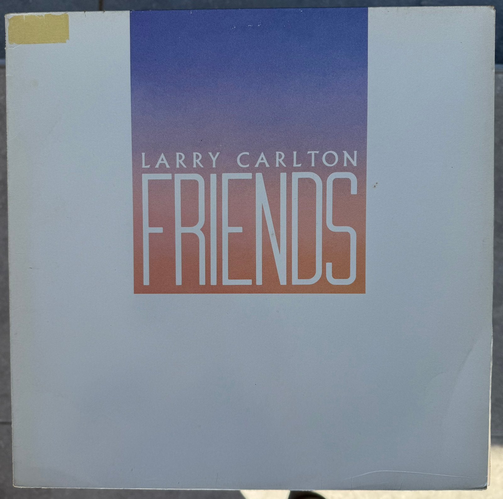 LP Larry Carlton - Larry Carlton and friends, CD & DVD, Vinyles | Jazz & Blues, Utilisé, LP, 12 pouces, Enlèvement ou Envoi