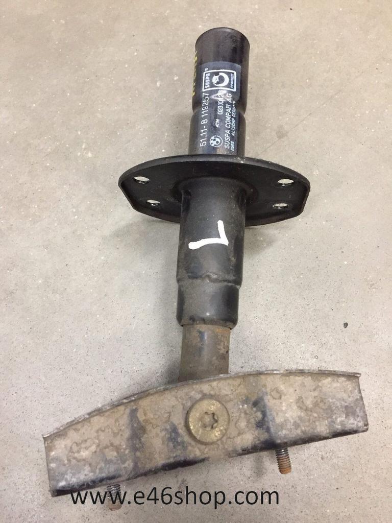 Bumper steun BMW e36 links voor oe 8119257, Gebruikt, -, -, Ophalen of Verzenden