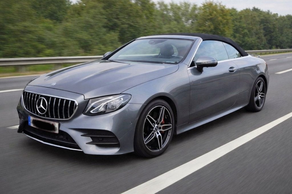 MERCEDES E200 AMG CABRIO TOPCONDITIE, Autos, Mercedes-Benz, Cuir, Argent ou Gris, Cabriolet, Entretenue par le concessionnaire