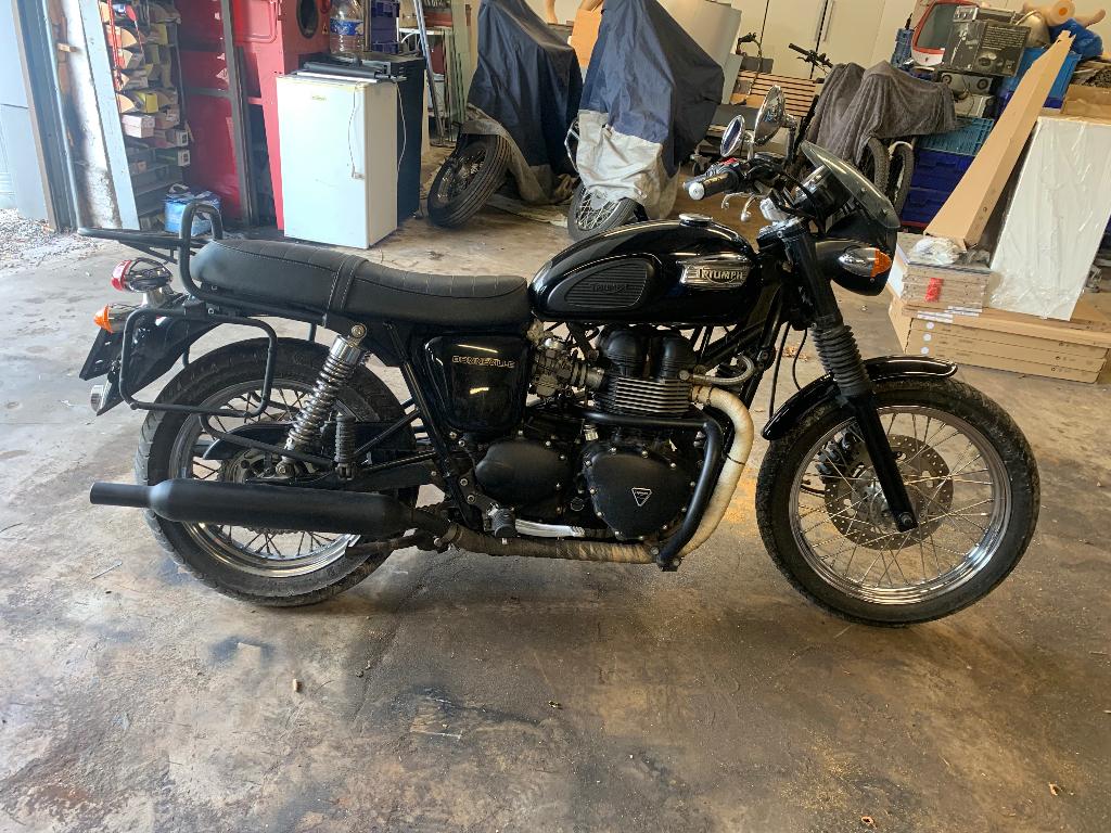 Triumph Bonneville, Motoren, Particulier