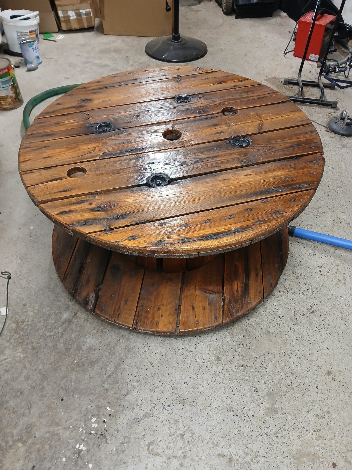 Table originale, Enlèvement