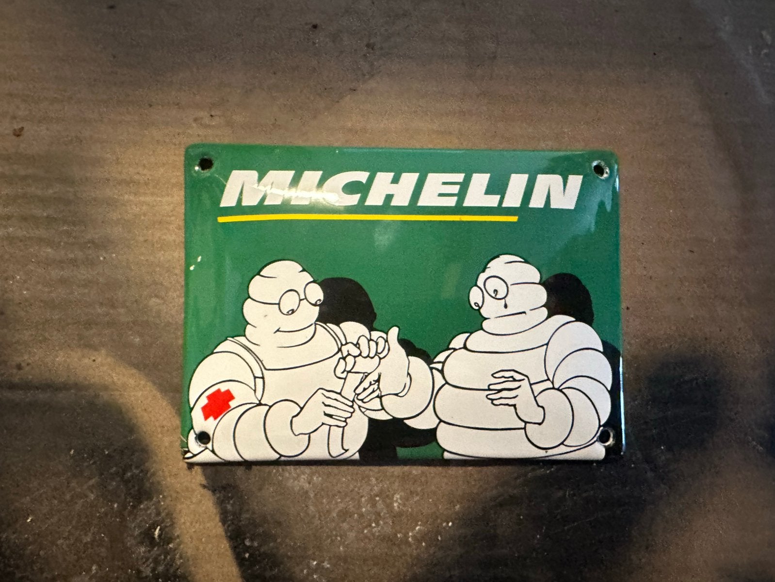 Michelin klein bordje emaille, Ophalen, Zo goed als nieuw, Lichtbak of (neon) lamp