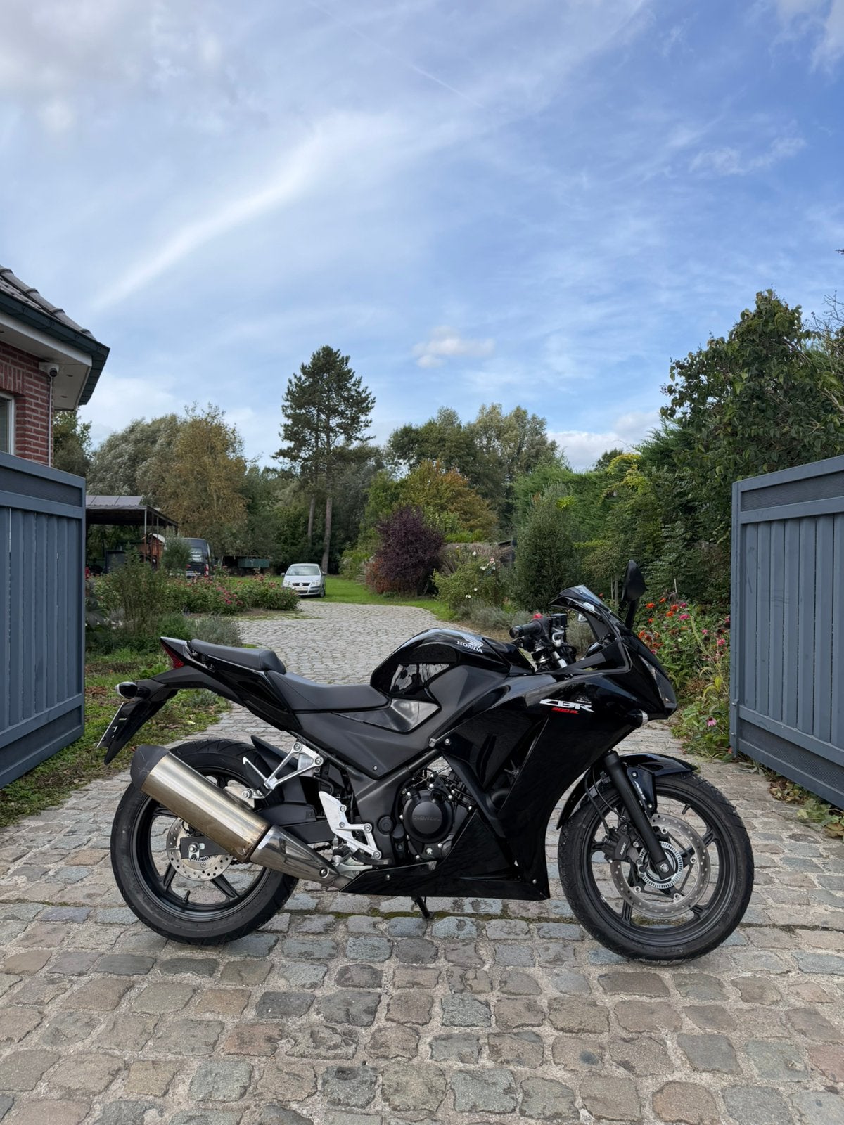 Honda CBR 300R ABS - A2 / 35KW *5700km* @AelbrechtMotors, Entreprise