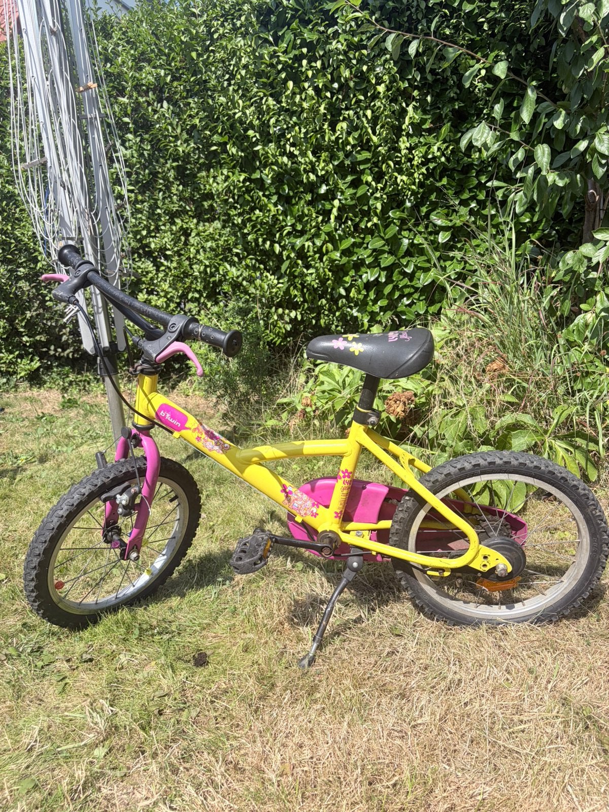 Kinderfiets 16 inch, Fietsen en Brommers, Ophalen, Zijwieltjes, Velgrem, B twin