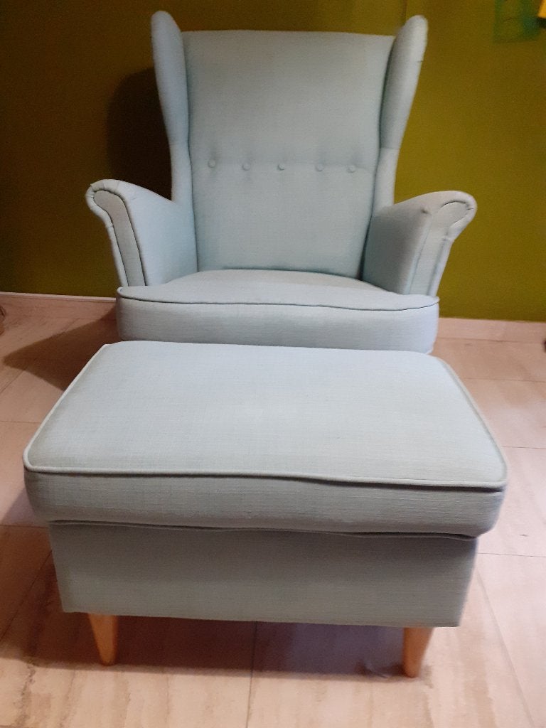 Blauw-groene fauteuil met voetbankje, Huis en Inrichting, Ophalen, Hout, Gebruikt, 75 tot 100 cm