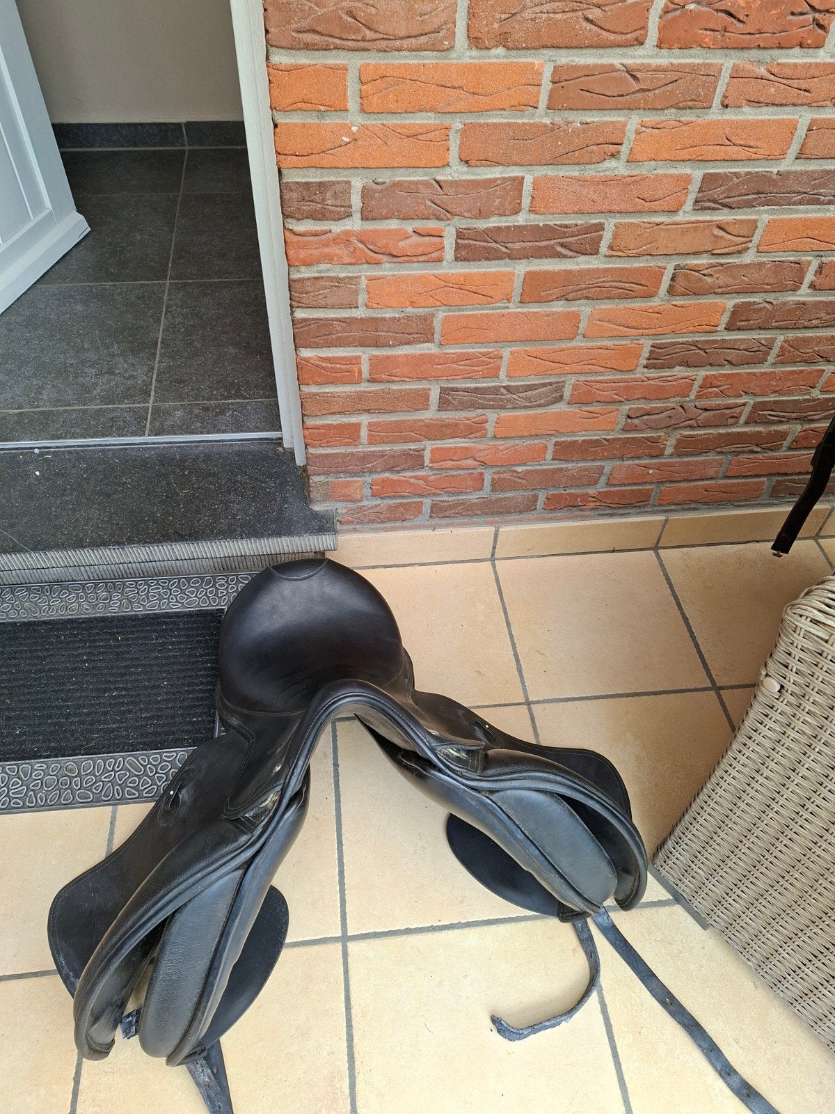 zadels, Dieren en Toebehoren, Ophalen, Gebruikt, Dressuur, M (17 inch)