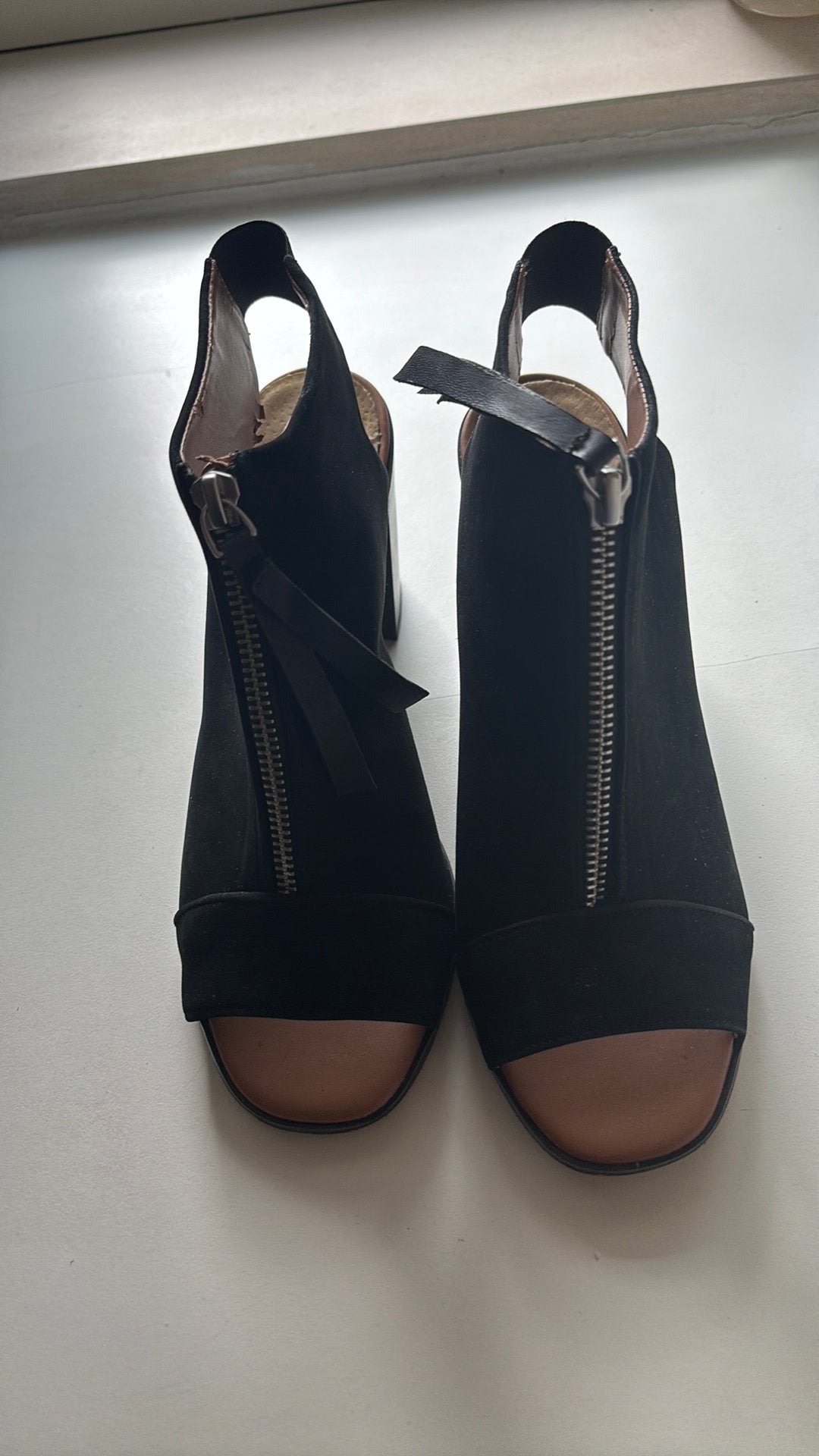 Sandales acheter chez promod noir en daim, Vêtements | Femmes, Chaussures, Enlèvement ou Envoi, Chaussures à haut talons, Comme neuf