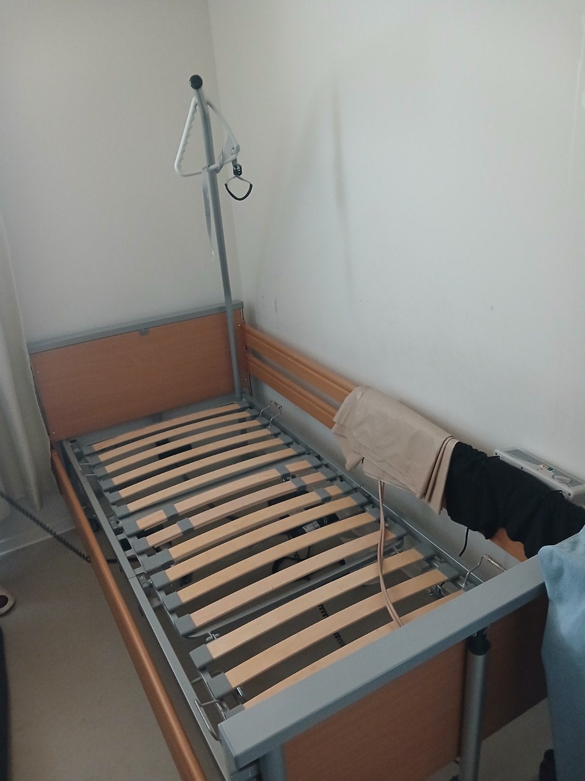 Lit electrique budget, Maison & Meubles, Chambre à coucher | Lits, 100 cm, 210 cm, Une personne, Enlèvement