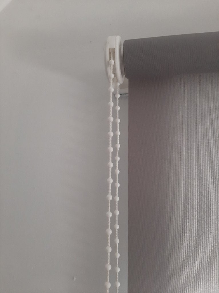 2 rolgordijnen middengrijs 10 euro 120cm x 170cm, Maison & Meubles, Ameublement | Rideaux & Stores à lamelles, Enlèvement, Utilisé