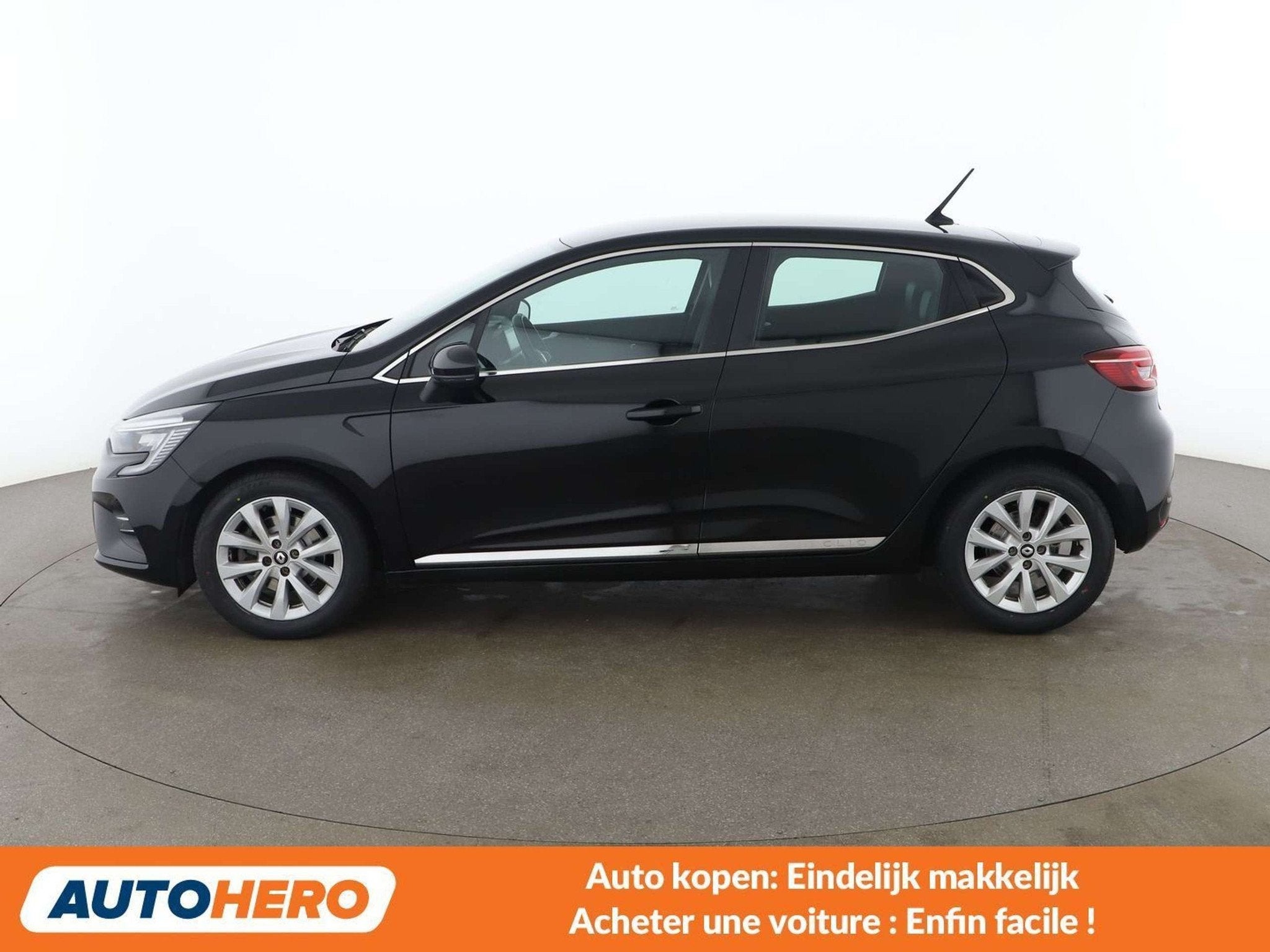 Renault Clio 1.5 BLUE dCi Intens (bj 2022), Auto's, Voorwielaandrijving, Gebruikt, 109 g/km, Zwart