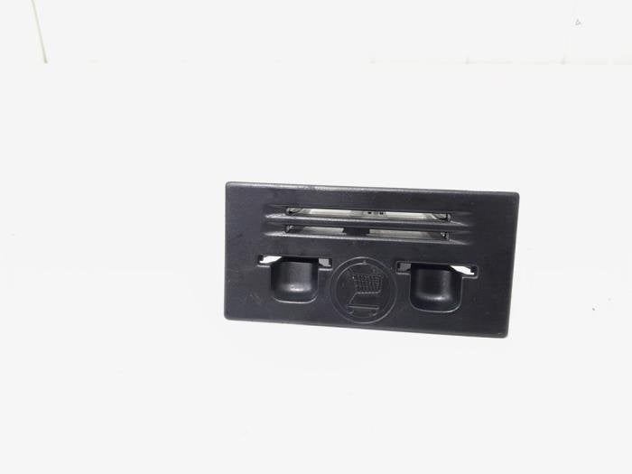 Compartiment de rangement d'un Volkswagen Polo, Autos : Pièces & Accessoires, Volkswagen, -, 3 mois de garantie, Utilisé