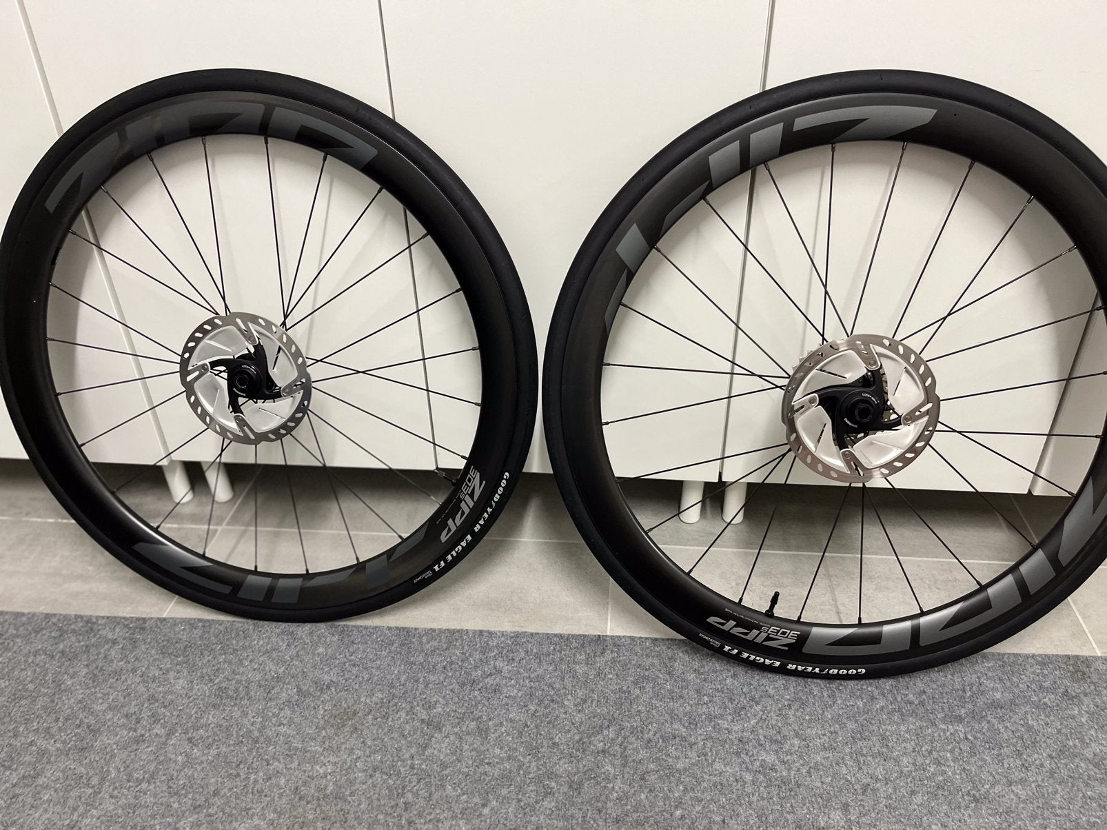Zipp 303s wheelset, Ophalen, Zo goed als nieuw