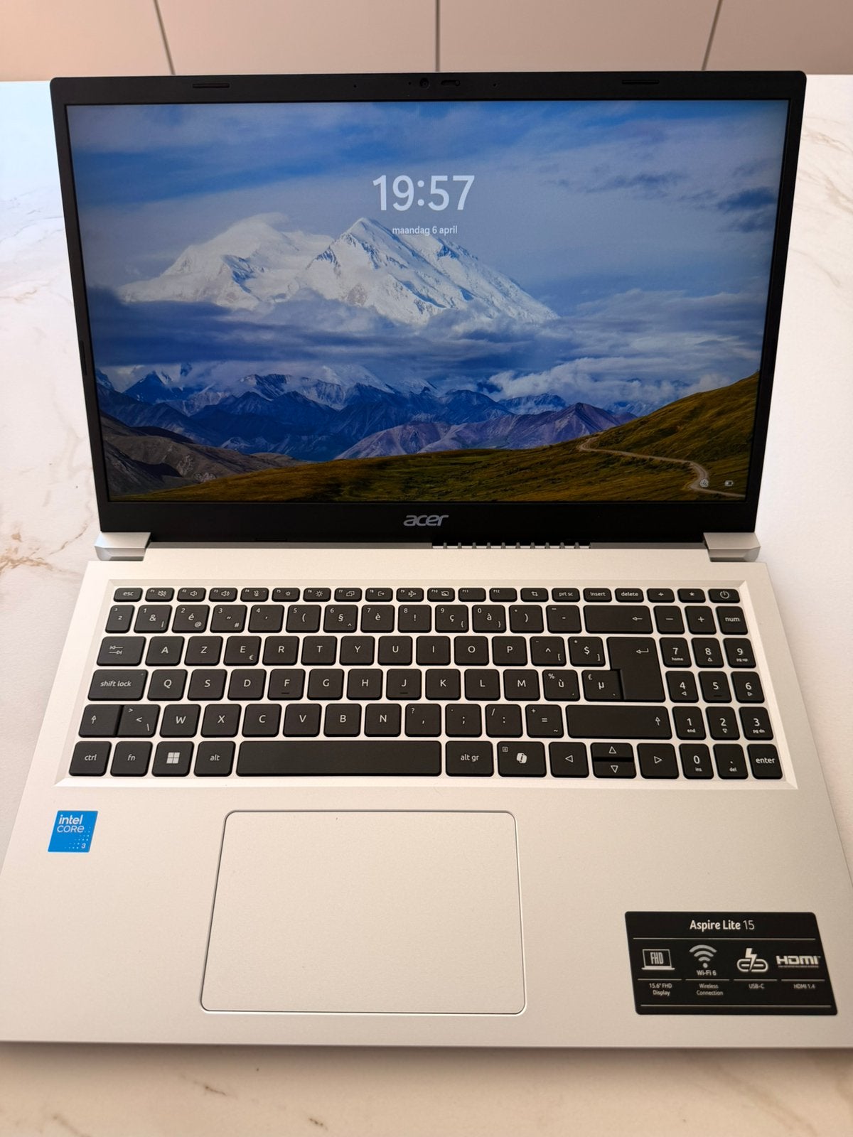 Laptop acer splinter nieuw ongebruikt, Computers en Software, Ophalen, 8 GB, Minder dan 2 Ghz, Nieuw