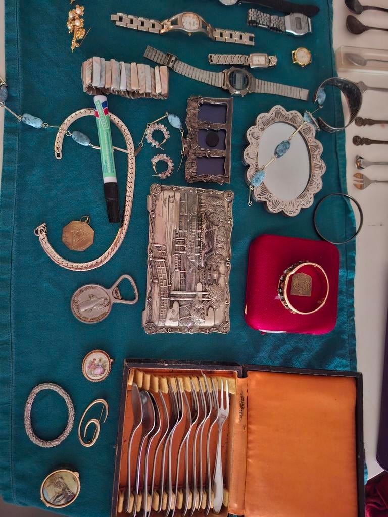 Lot d'argenterie, de bijoux, d'objets de collection et d'épo, Enlèvement ou Envoi