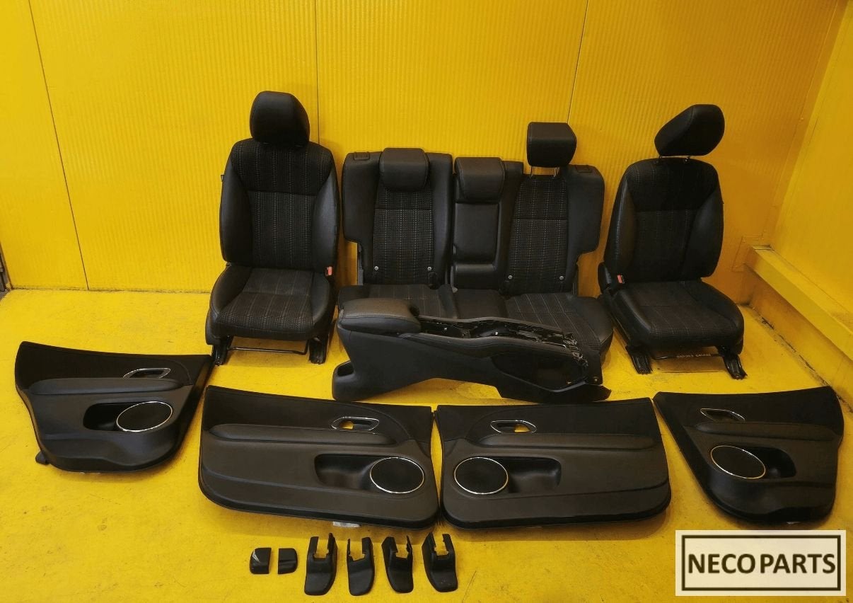 HONDA HR-V II INTERIEUR SET STOELEN VERWARMD ALLES LEVERBAAR, Honda, -, Utilisé, -