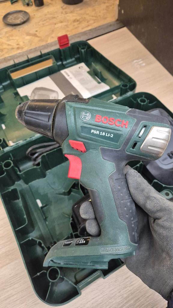 Bosch PSR 18 Li-2, Bricolage & Construction, Outillage | Foreuses, Utilisé, Foreuse et Perceuse, Enlèvement