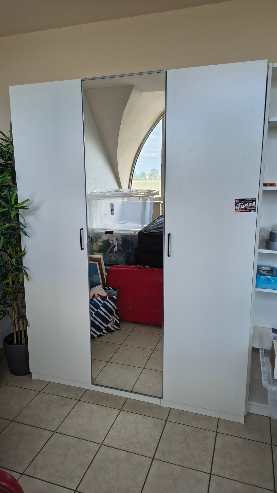 Ikea klerenkast, Enlèvement