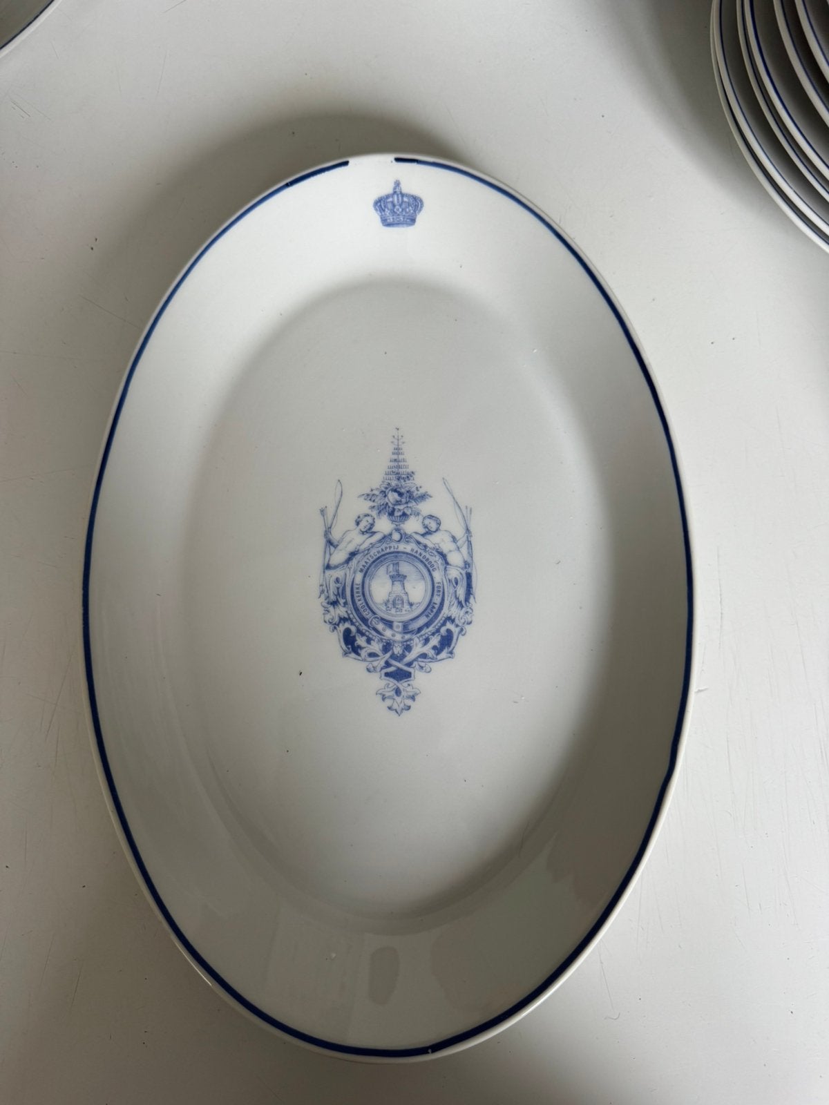 Ovalen schaal handbooggilde fort lapin, Ophalen
