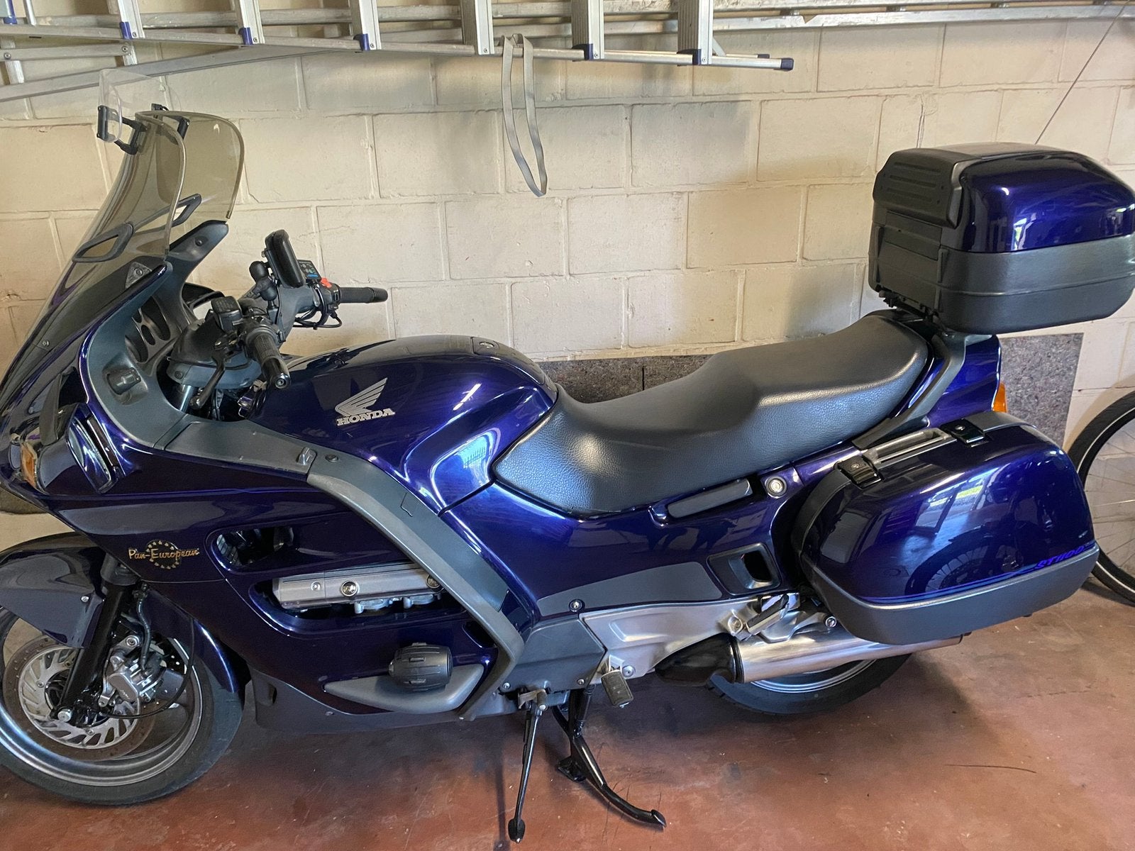 Honda st1100, Enlèvement
