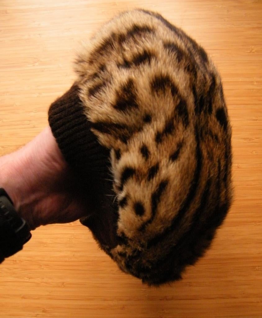 Vintage serval bontmuts – jaren ’50, Enlèvement