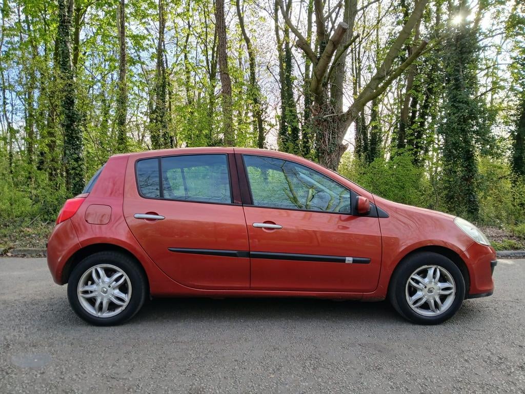Renault Clio 1600cc AUTOMATIQUE, Autos, Renault, Beige, Entreprise, 5 portes, 5 places