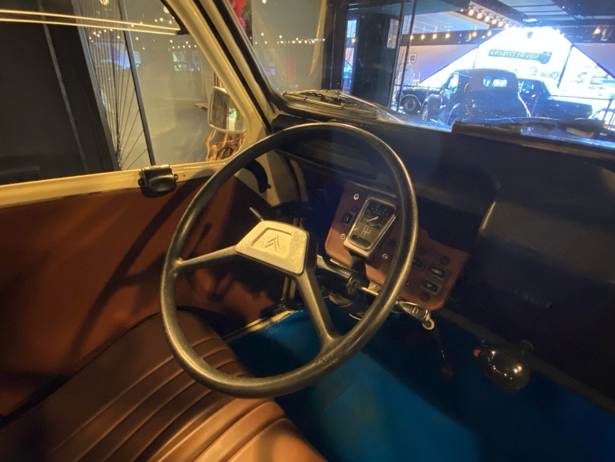 Citroën 2CV 6 - Spécial (année de construction 1990), Autos, Achat, Boîte manuelle, Toit ouvrant, Beige
