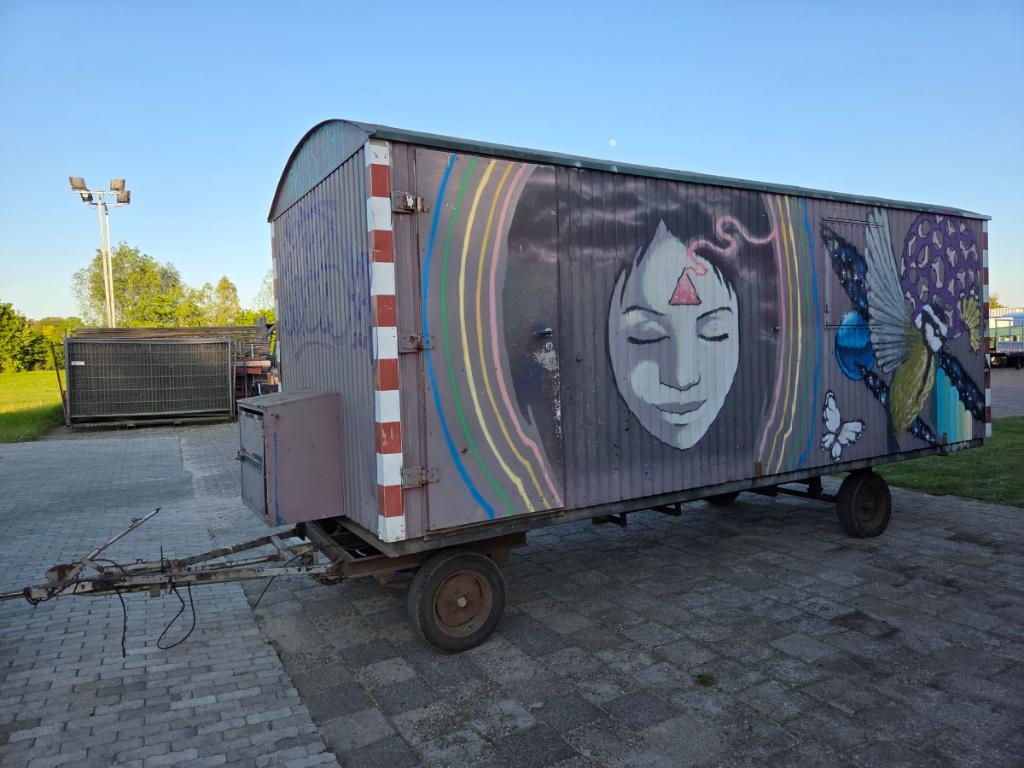 Warsco werfkeet schafkeet 600x240cm, werfwagen, oplooprem, Zakelijke goederen, Machines en Bouw | Keten en Containers, Ophalen