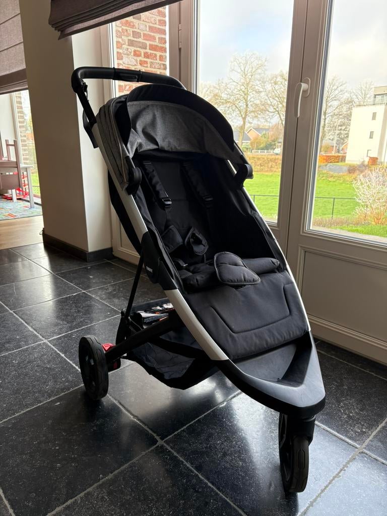 Buggy Thule Spring driewieler grijs, Enlèvement, Comme neuf, Ombrelle