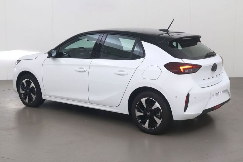 Opel Corsa E- 50 kwh gs 136 AT, Auto's, Opel, 4 deurs, Gebruikt, Zwart, Wit