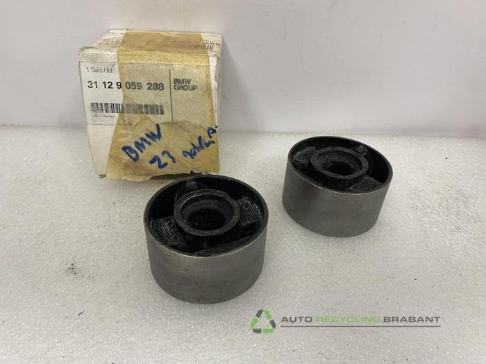 Bras de suspension joint caoutchouc bas avant gauche d'un BM, Autos : Pièces & Accessoires, -, 3 mois de garantie, Utilisé, -