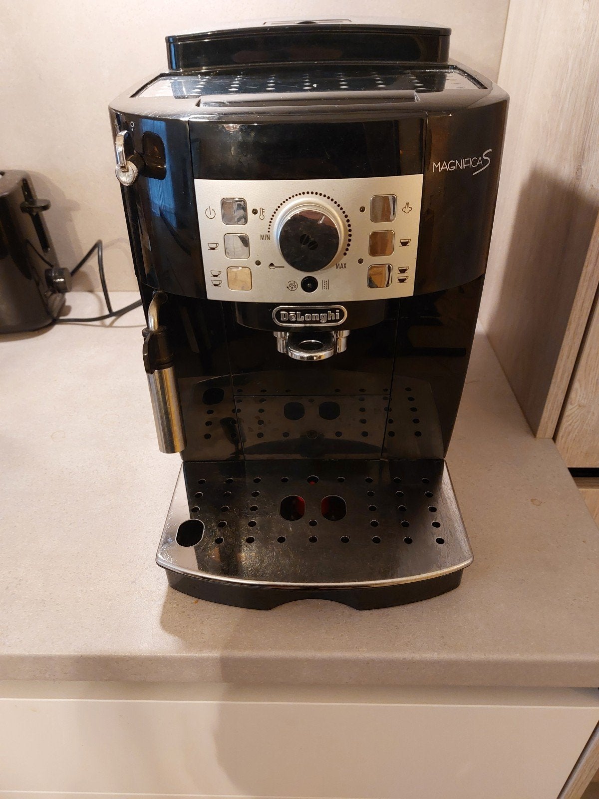 Delonghi Magnifica S, Ophalen, Espresso apparaat, Niet werkend, 4 tot 10 kopjes