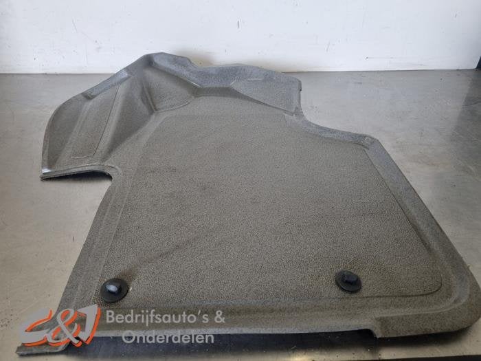 Revêtement sol d'un Volkswagen Crafter, -, 3 mois de garantie, Utilisé, -