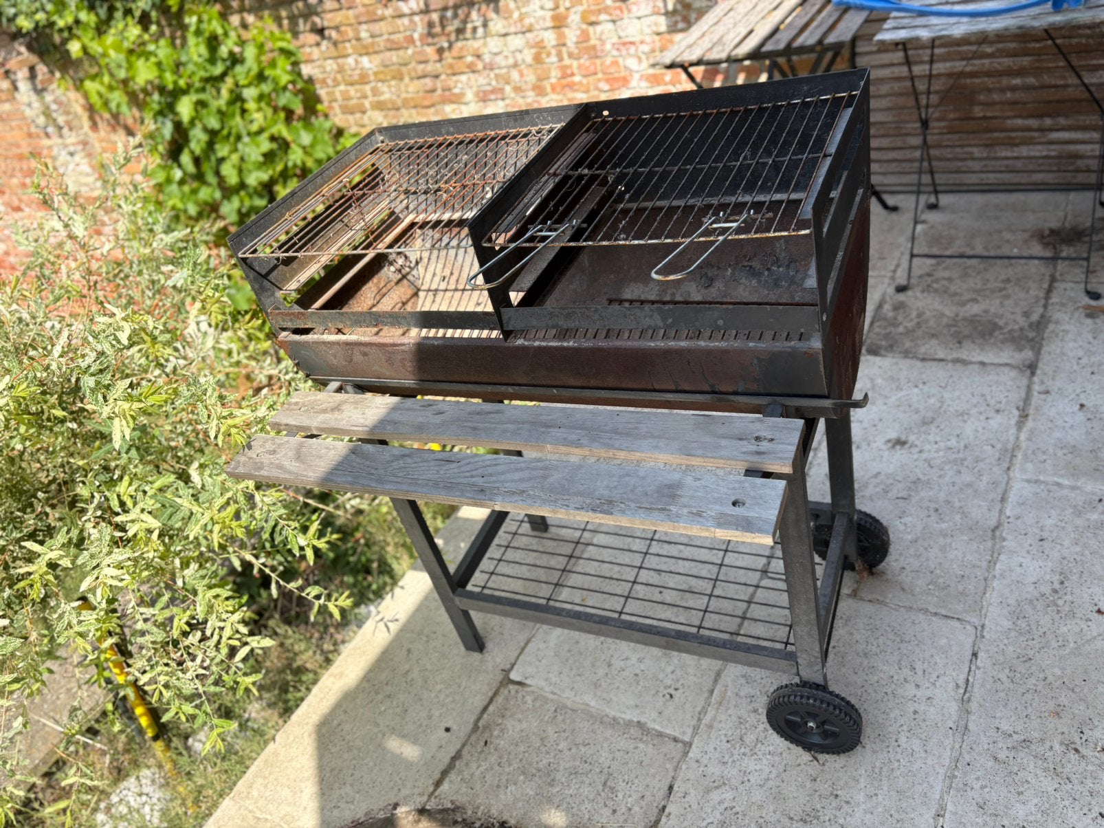 Houtskool BBQ, Tuin en Terras, Houtskoolbarbecues, Ophalen, Gebruikt