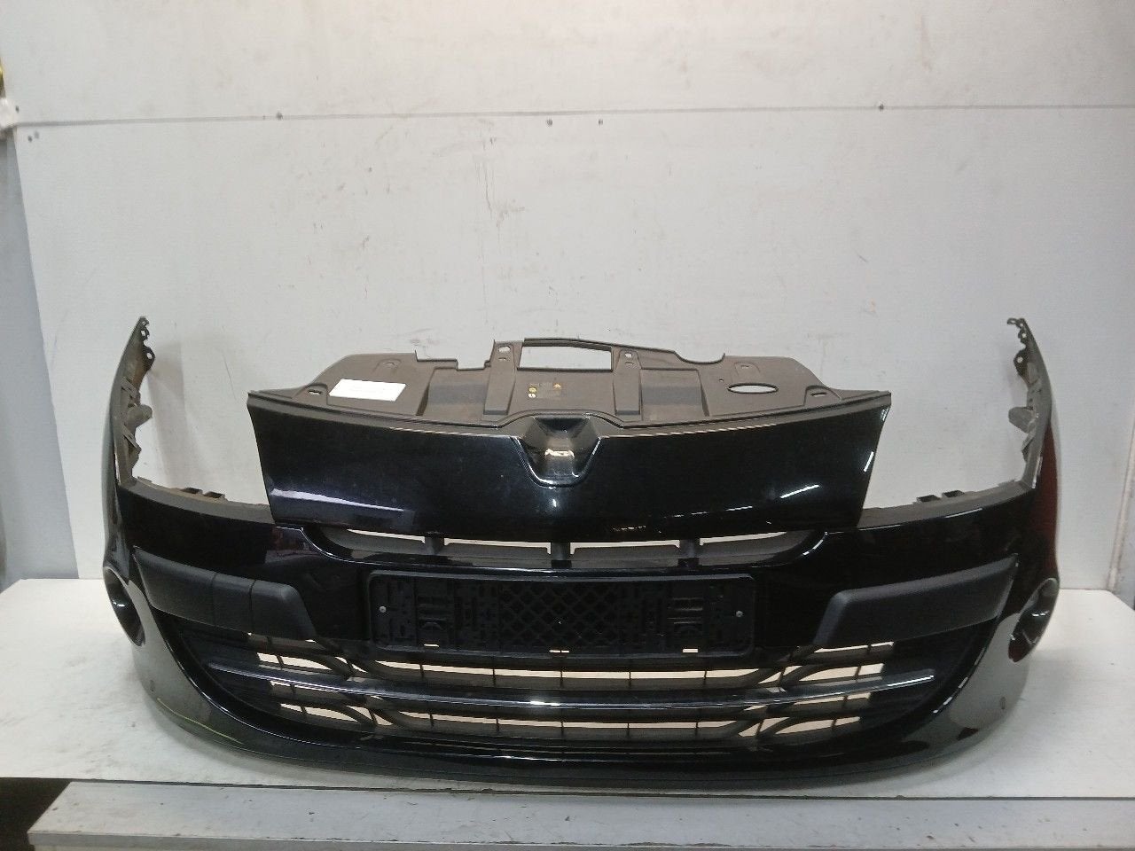 Bumper voor Renault Mégane, Auto-onderdelen, Onderdelen@venauto.nl, Van der Ven Autorecycling B.V., Gebruikt, Ettenseweg 76, 4706 PB Roosendaal, The Netherlands