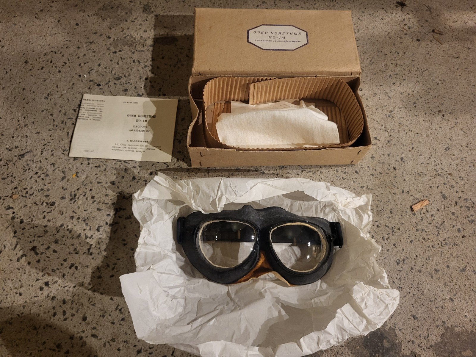 lunettes de vol pilote, Russie période Guerre Froide, Enlèvement ou Envoi