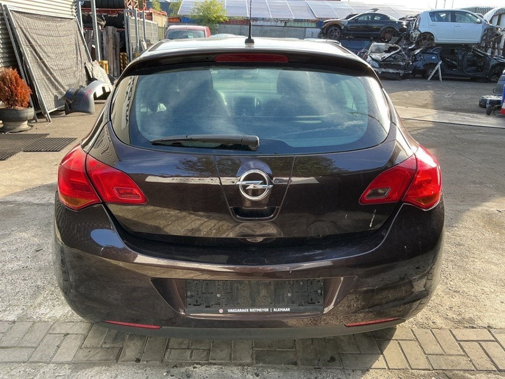 MOTEUR ESSUIE-GLACE ARRIÈRE Opel (|13395013|), Opel, Opel Automobile GmbH, Utilisé, Kontakt-opel@opel.com