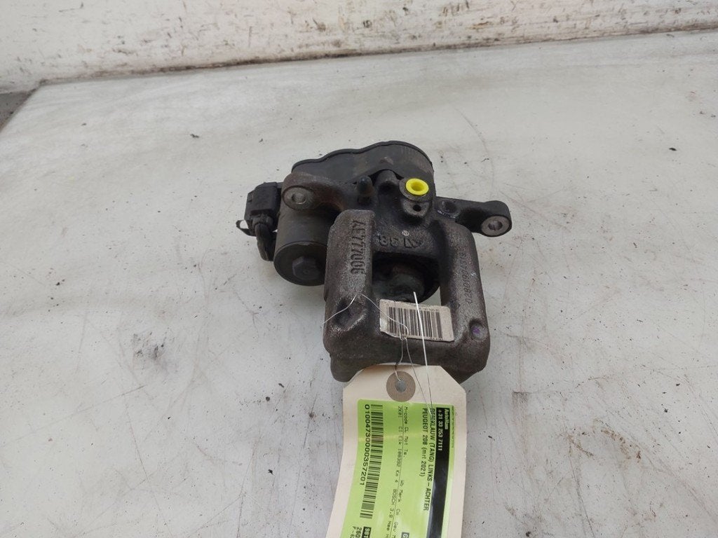 ETRIER DE FREIN ARRIÈRE GAUCHE 208 II (UB / UH / UP), Robert Bosch AG, Utilisé, Robert-Bosch-Allee 1
74232  Abstatt, DE, Engineering@bosch.com