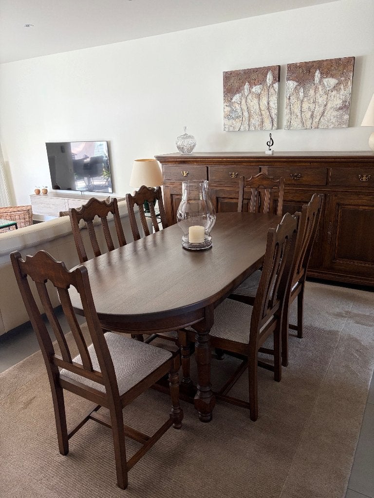 Complete eetplaats met zes stoelen, dressoir en barkast, Ophalen, Zo goed als nieuw, Klassiek, 4 tot 6 stoelen