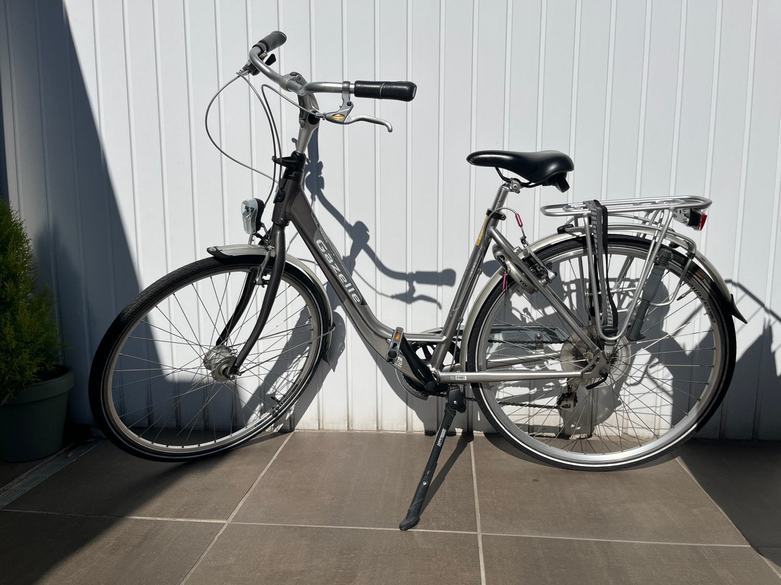 Damesfiets merk Gazelle, Fietsen en Brommers, Ophalen, Zo goed als nieuw, Gazelle