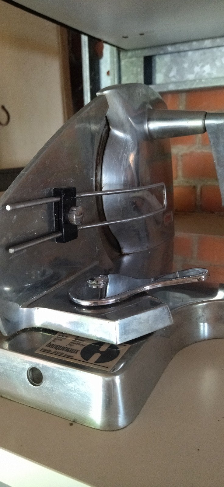 Ouderwetse broodmachine, Ophalen